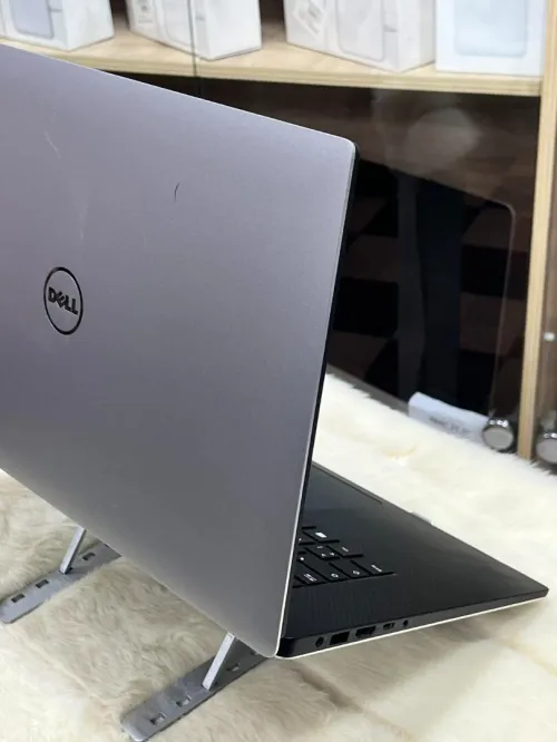 DELL PRECISION 5510 ECRAN 15.6" 4K TACTILE I7 6820HQ 16GO 512GO SSD NVIDIA QUADRO M1000M 2GO WIN 11