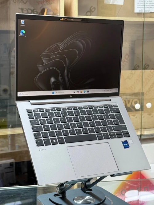 HP ZBOOK FIREFLY 14 G10 I7 VPRO 1365U 32GO 512GO SSD NVIDIA RTX500 4GO GDDR6