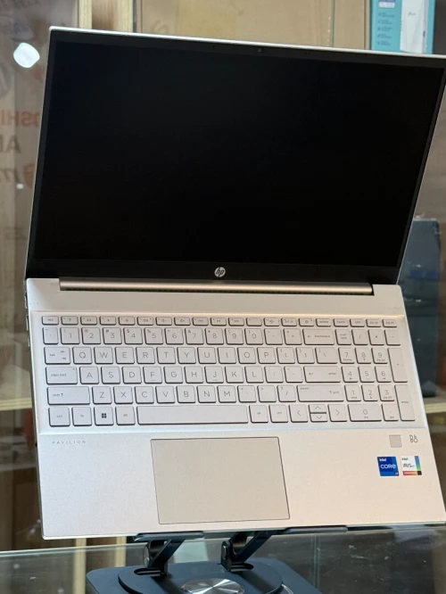 HP PAVILION 15 EG0XXX I7 1355U 16GO 512GO SSD NVME
