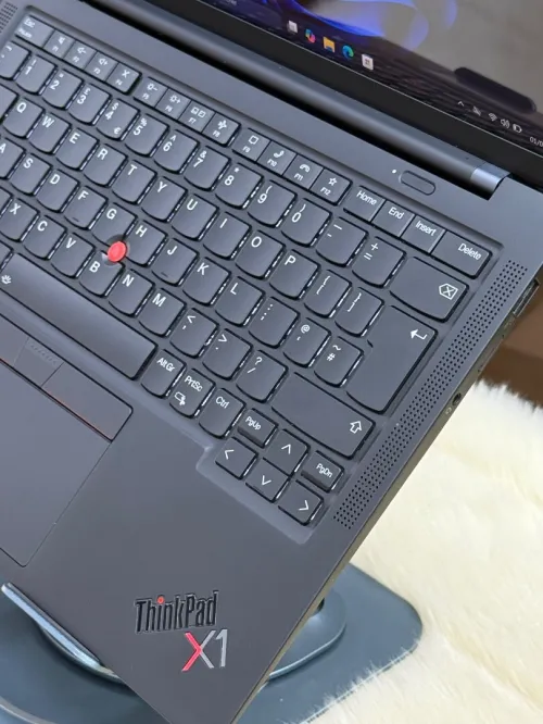 LENOVO THINKPAD X1 CARBON GEN 9 I7 EVO 1185G7 32GO 512GO SSD 4K OLED