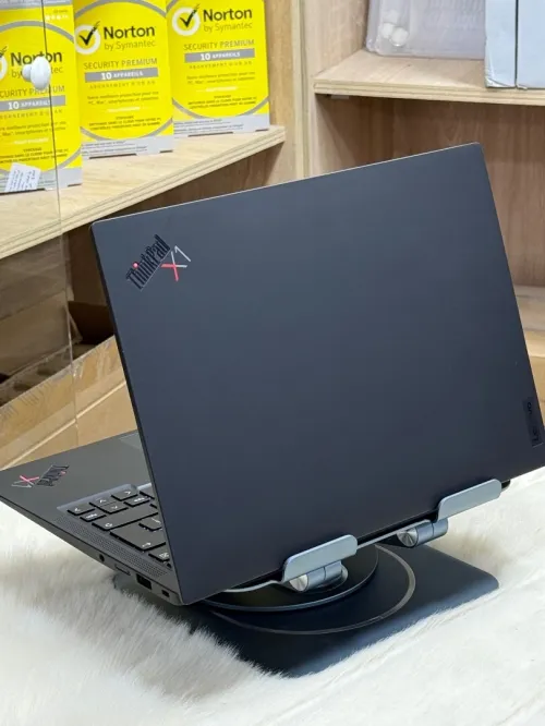 LENOVO THINKPAD X1 CARBON GEN 11 I7 EVO 1355U 16GO DDR5 512GO SSD 