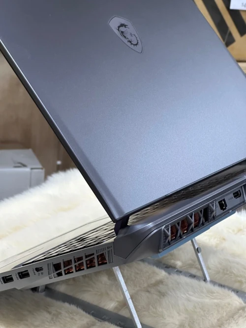 MSI VECTOR 16 HX A13VHG I9 13980HX 32GO DDR5 1TO SSD NVIDIA GEFORCE RTX4080 12GO GDDR6