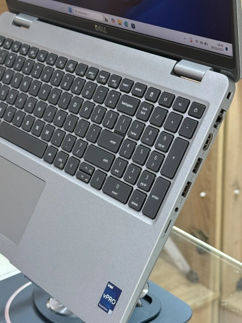 DELL PRECISION 3581 I7 13700H 32GO 1TO SSD NVIDIA RTX A500 4GO GDDR6