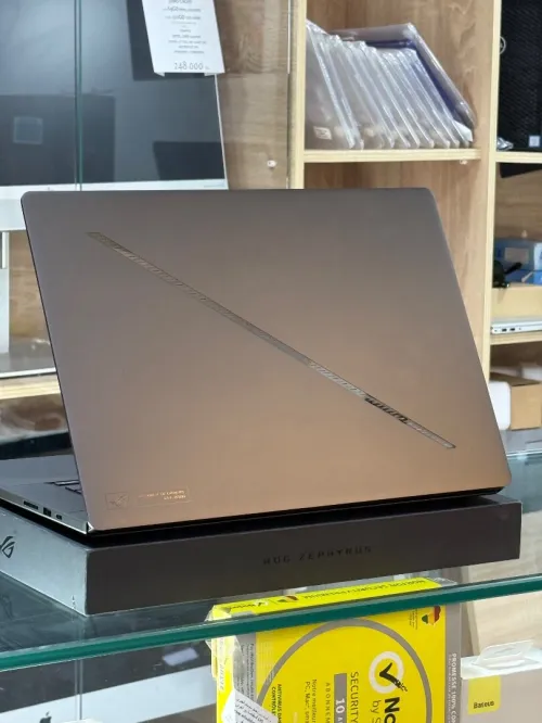 ASUS ROG ZEPHYRUS G16 GU605MU OLED ULTRA 9 185H 32GO 2TO SSD NVIDIA GEFORCE RTX4090 16GO GDDR6