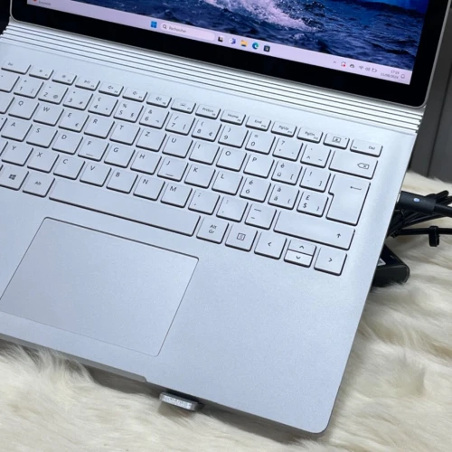 MICROSOFT SURFACEBOOK 2 ECRAN 13.5"' 4K LED TACTILE I7 8650U 16GO 512 GO SSD GTX1050 2GO win 11