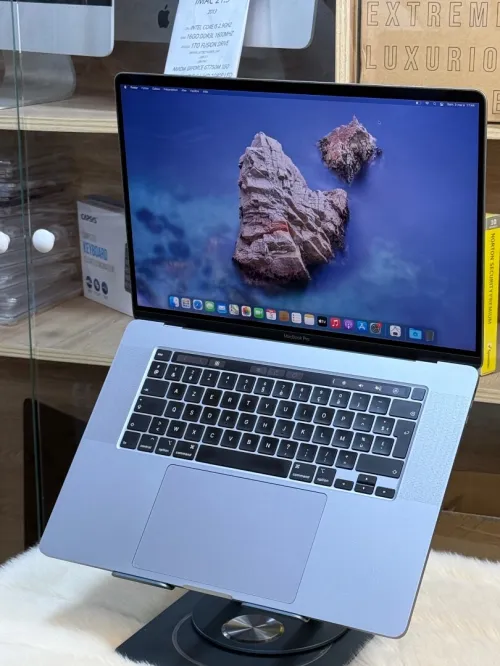 MACBOOK PRO RETINA 16 TOUCHBAR 2019 I9 2.3GHZ 16GO 1TO SSD AMD RADEON PRO 5500M 4GO CYCLE 48