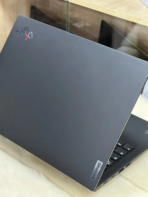 LENOVO THINKPAD X1 CARBON GEN 11 INTEL CORE I7 EVO 1355U 16GO 512GO SSD 