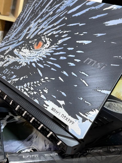 MSI TITAN 18 HX DRAGON ÉDITION ULTRA 9 285Hx 96Go 6To SSD NVIDIA GeForce RTX5090 24Go GDDR7 4K Neuf 