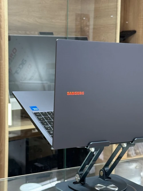 SAMSUNG GALAXYBOOK 750XFG INTEL CORE 7 150U 16GO 512GO SSD NVME