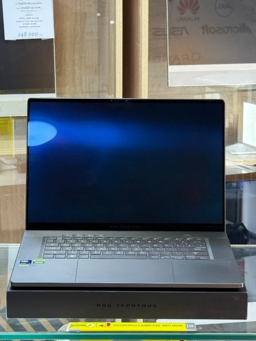 ASUS ROG ZEPHYRUS G16 GU605MU OLED ULTRA 9 185H 32GO 2TO SSD NVIDIA GEFORCE RTX4090 16GO GDDR6