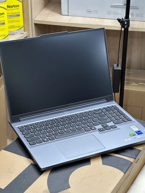 LENOVO LEGION 5 16IRX9 I7 14650HX 16GO DDR5 1TO SSD NVIDIA GEFORCE RTX4060 8GO NEUF 