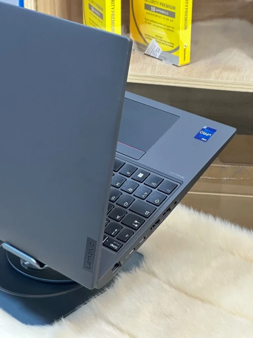 LENOVO THINKPAD P16s GEN 2 I7 VPRO 1370P 32GO DDR5 512GO SSD NVIDIA RTX A500 4GO 
