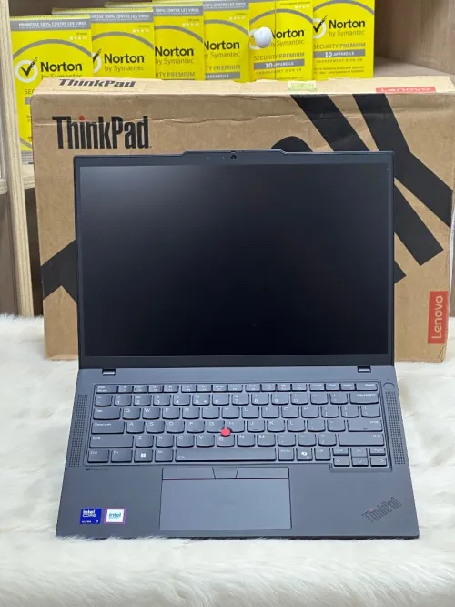 LENOVO THINKPAD T14 GEN 6 AMD RYZEN 7 PRO 8840U 32GO DDR5X 512GO SSD NEUF SOUS EMBALLAGE 