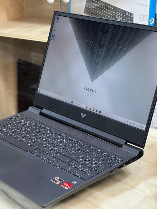 HP VICTUS 15 FB0XXX AMD RYZEN 5 5600H 16GO 512GO SSD AMD RADEON RX6500M 4GO 