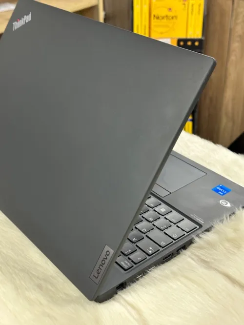 LENOVO THINKPAD T16 Gen 1 I5 1235U 16GO 512GO SSD NVME 16 FHD 