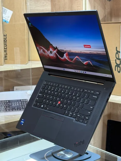 LENOVO THINKPAD P1 GEN 6 I9 13900H 64GO 1TO SSD NVIDIA RTX2000 ada 8GO 