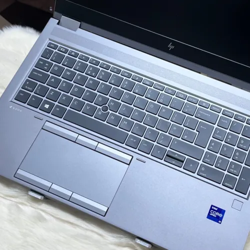 HP ZBOOK FURY 15 G8 I9 VPRO 11950H RAM 64 GO DDR4X 1TO SSD RTX A2000 4GO ECRAN 15.6" FULL HD WIN11