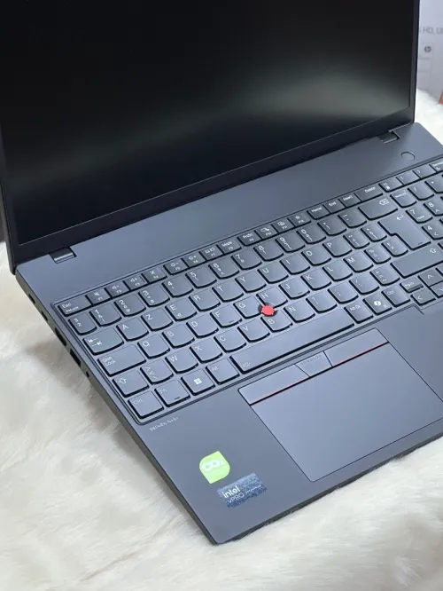 LENOVO THINKPAD T16 GEN 3 INTEL CORE ULTRA 5 Vpro 125U 16GO DDR5X 256GO SSD NEUF SOUS EMBALLAGE 