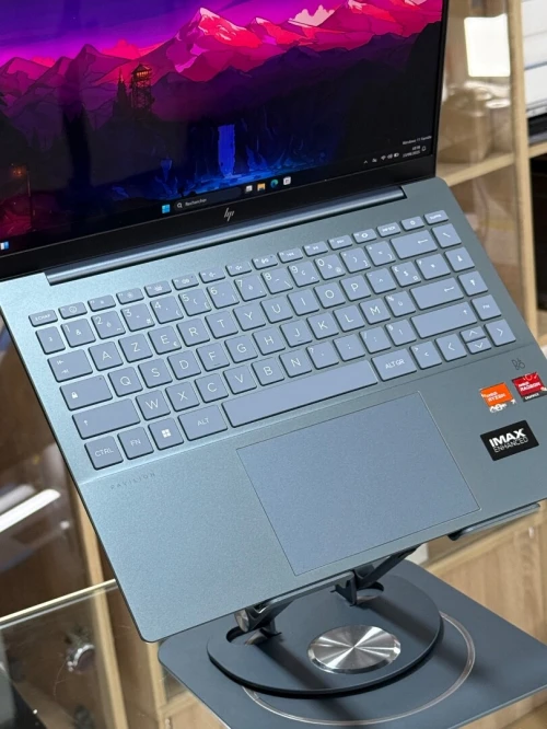 HP PAVILION PLUS 14 EY0XXX AMD RYZEN 7 7840U 16GO 512GO SSD 3K OLED