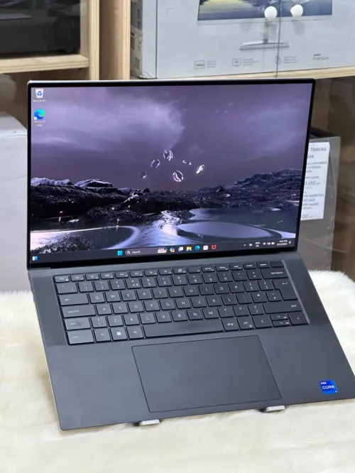 DELL XPS 15 9520 I7 12700H 16GO DDR5 1TO SSD NVIDIA GEFORCE RTX3050Ti 4GO 4K OLED TACTILE 