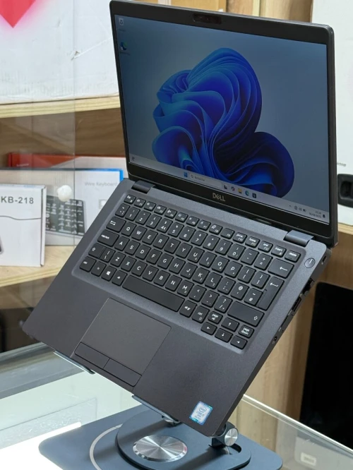 DELL LATITUDE 5300 I7 VPRO 8665U 16GO 256GO SSD NVME 
