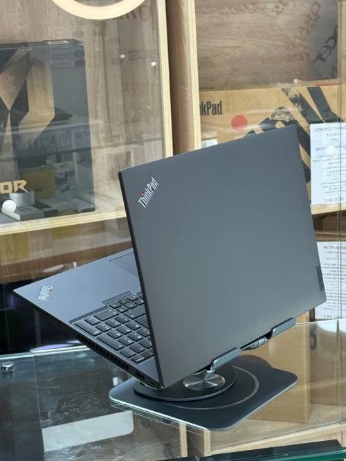 LENOVO THINKPAD P16s GEN 2 AMD RYZEN 7 PRO 7840U 32Go 512GO SSD NVME 