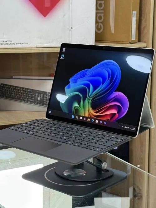 SURFACE PRO 11 SNAPDRAGON X ÉLITE X1e80100 16Go 512Go SSD + STYLET 