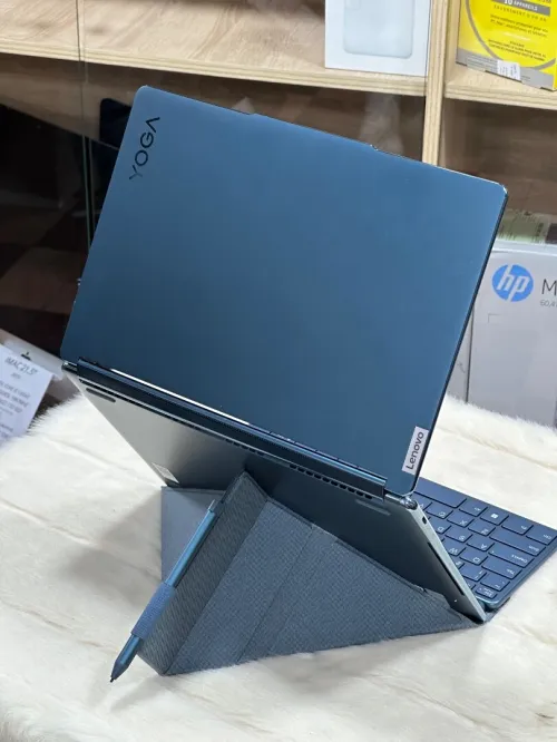 LENOVO YOGA BOOK 9 13IMU9 ULTRA 7 155U 32GO DDR5X 1TO SSD + STYLET + SOURIS 