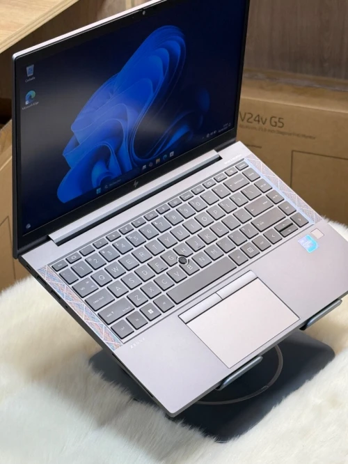 HP ZBOOK FIREFLY 14 G8 I7 VPRO 1185G7 16GO 512GO SSD NVIDIA T500 4GO