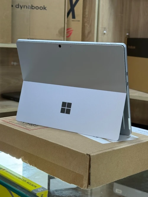 MICROSOFT SURFACE PRO 11 INTEL CORE ULTRA 5 236V 16GO 256GO SSD INTEL ARC 130v NEUF SOUS EMBALLAGE