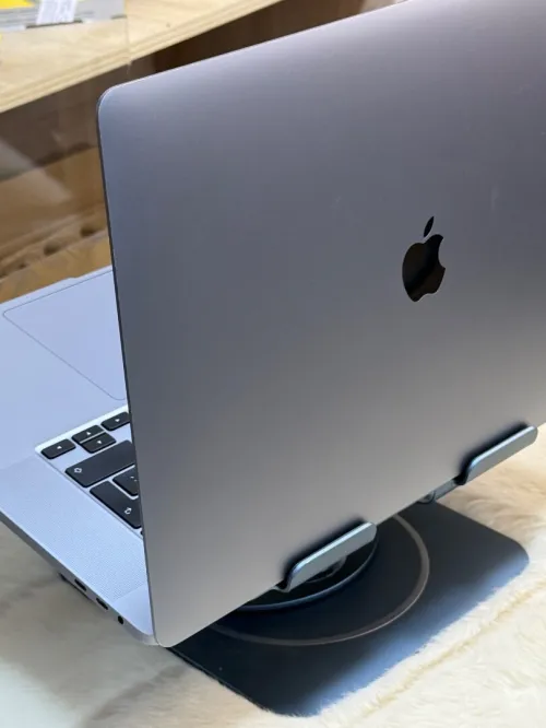 MACBOOK PRO RETINA 16 TOUCHBAR 2019 I9 2.3GHZ 16GO 1TO SSD AMD RADEON PRO 5500M 4GO CYCLE 48