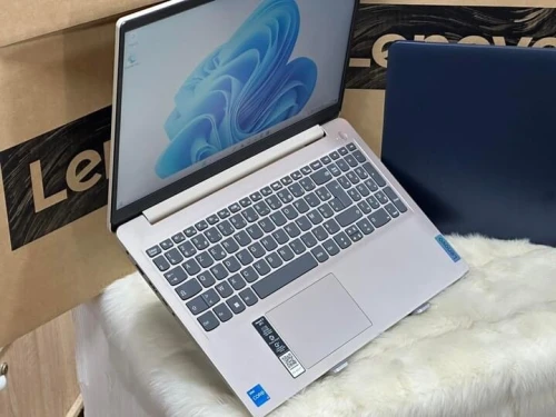 LENOVO IDEAPAD 3 NEUF SOUS EMBALLAGE I3 1115G4 3.0GHZ 12GO 256 SSD ECRAN 15.6" FULL HD 1080P WIN 11 