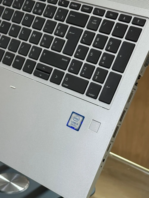 HP PROBOOK 650 G5 I5 I5 8265U 8GO 256GO SSD NVME