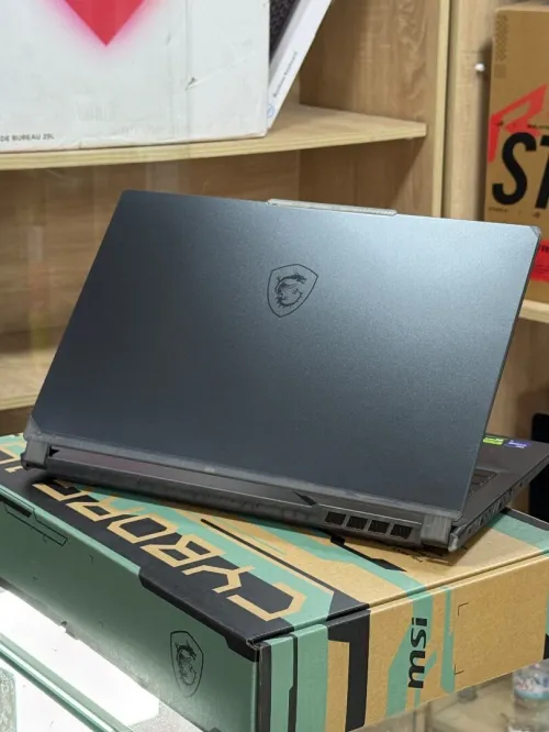 MSI CYBORG 15 A13VE I7 13620H 16GO 1TO SSD NVIDIA GEFORCE RTX4050 6GO GDDR6 NEUF SOUS EMBALLAGE 