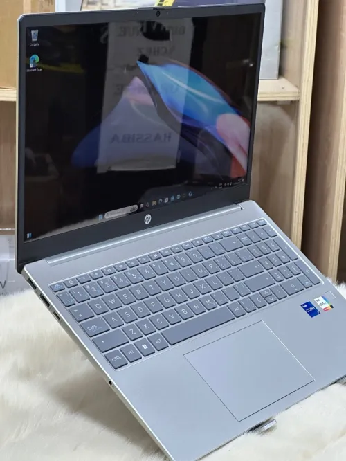HP LAPTOP 15 FD0XXX I7 1355U 16GO 1TO SSD NVME TACTILE 
