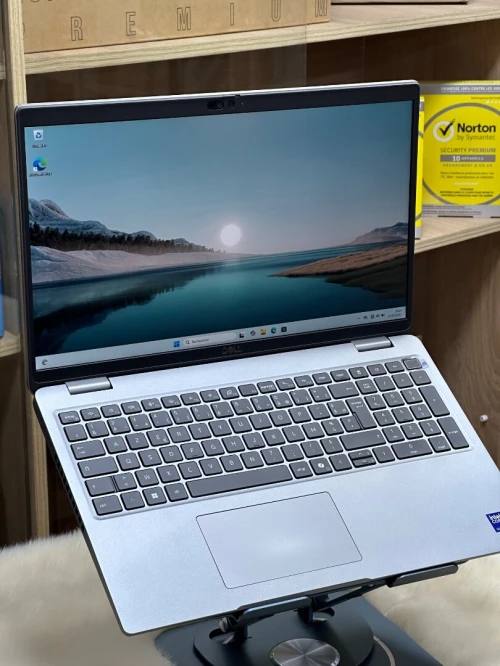 DELL PRECISION 3591 ULTRA 7 155H 32GO DDR5 1TO SSD NVIDIA RTX500 ada 4GO TACTILE 