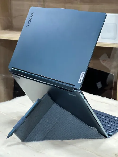 LENOVO YOGA BOOK 9 13IMU9 ULTRA 7 155U 32GO DDR5X 1TO SSD + STYLET + SOURIS 