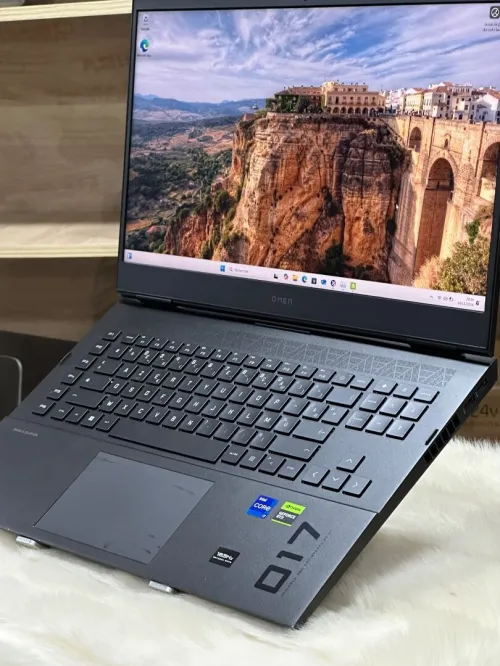 HP OMEN 17 CM2XXX I7 13700HX 32GO DDR5X 1TO SSD NVIDIA GEFORCE RTX4070 8GO GDDR6