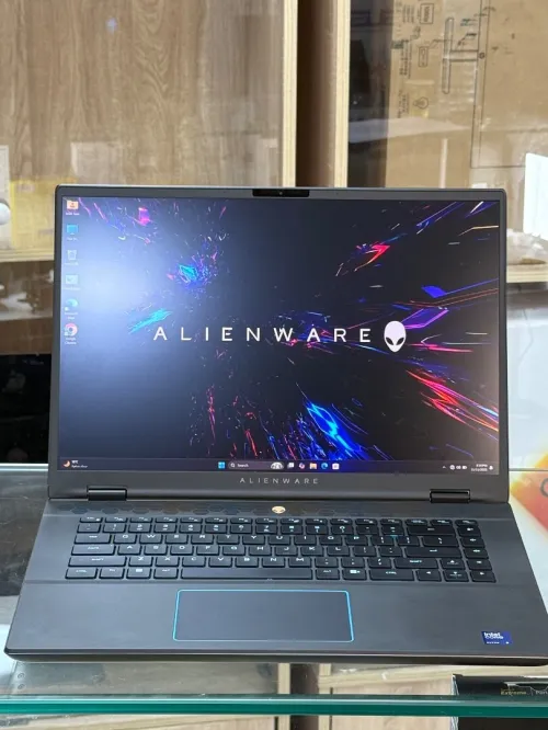 ALIENWARE M16 R2 ULTRA 9 185H 32GO 1TO SSD NVIDIA GEFORCE RTX4070 8GO 3K 240Hz