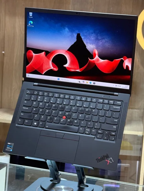 LENOVO THINKPAD X1 CARBON GEN 9 I7 VPRO 1185G7 16GO 512GO SSD TACTILE