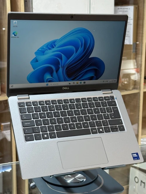 DELL LATITUDE 5350 ULTRA 7 165U 32GO 1TO SSD 