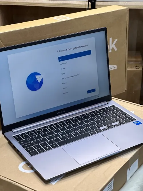 SAMSUNG GALAXYBOOK 4 NP750XGK INTEL CORE 5 120U 8GO 512GO SSD NEUF SOUS EMBALLAGE 
