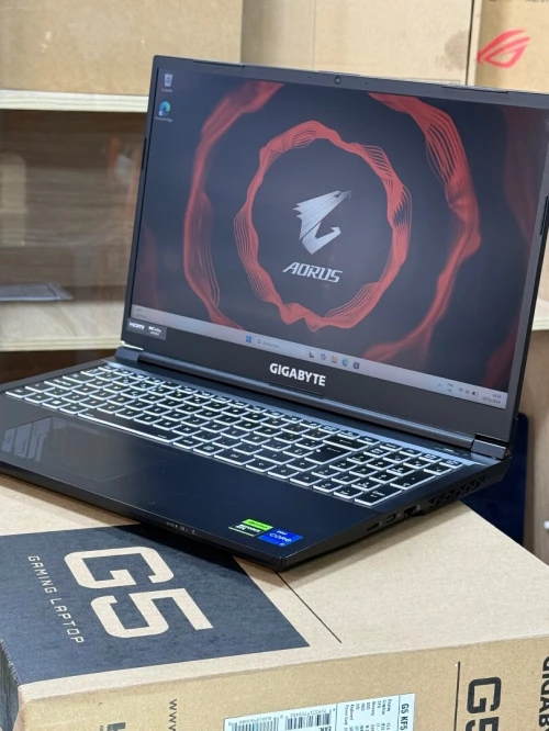 GIGABYTE G5 KF5 I7 13620H 24GO 512GO SSD NVIDIA GEFORCE RTX4060 8GO GDDR6