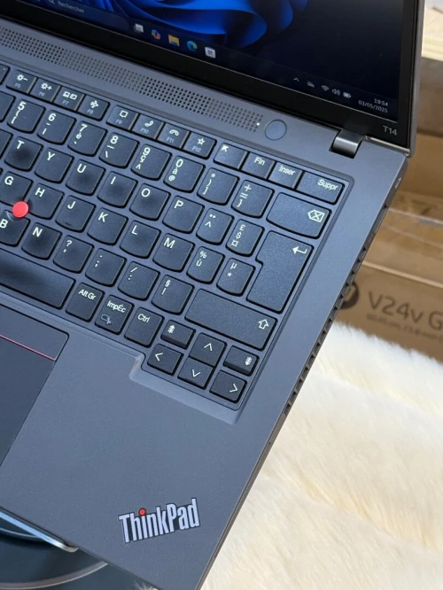 LENOVO THINKPAD T14 GEN 4 AMD RYZEN 5 PRO 7540U 32GO 512GO SSD NVME 