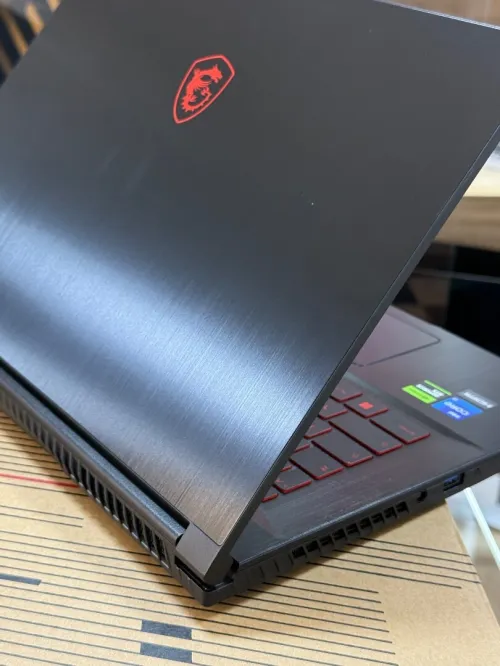 MSI THIN GF63 11UC I7 11800H 16GO 512GO SSD NVIDIA GEFORCE RTX3050 4GO NEUF SOUS EMBALLAGE