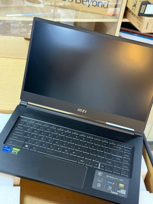 MSI STEALTH 15M B12UE I7 1280P 16GO 512GO SSD NVIDIA GEFORCE RTX3060 6GO NEUF SOUS EMBALLAGE