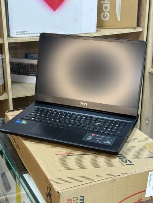 MSI VECTOR GP76 11UE I7 12700H 16GO 1TO SSD NVIDIA GEFORCE RTX3060 6GO SOUS EMBALLAGE 