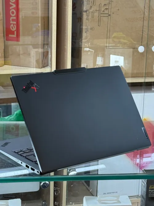 LENOVO THINKPAD X1 CARBON GEN 13 AURA EDITION ULTRA 7 EVO 258V 32GO 2TO SSD TACTILE