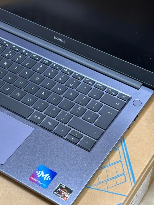 HONOR MAGICBOOK 14 BMH-WDQ9HN AMD RYZEN 5 5500U 8GO 256GO SSD NEUF SOUS EMBALLAGE 