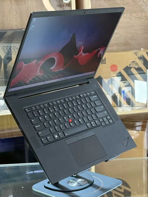 LENOVO THINKPAD P1 GEN 4 I7 11800H 32GO 512GO SSD NVIDIA T1200 4GO GDDR6